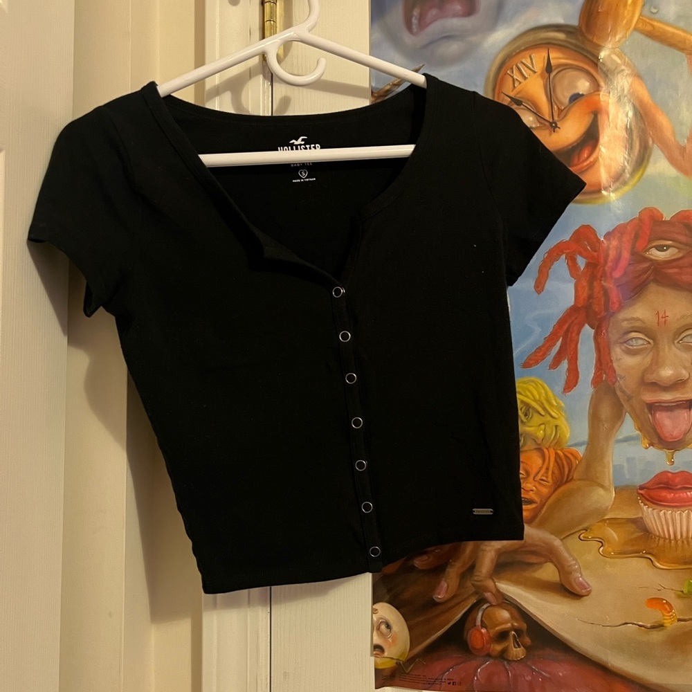 Hollister black shirt